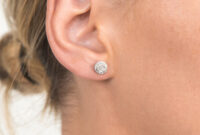 2 carat diamond stud earrings
