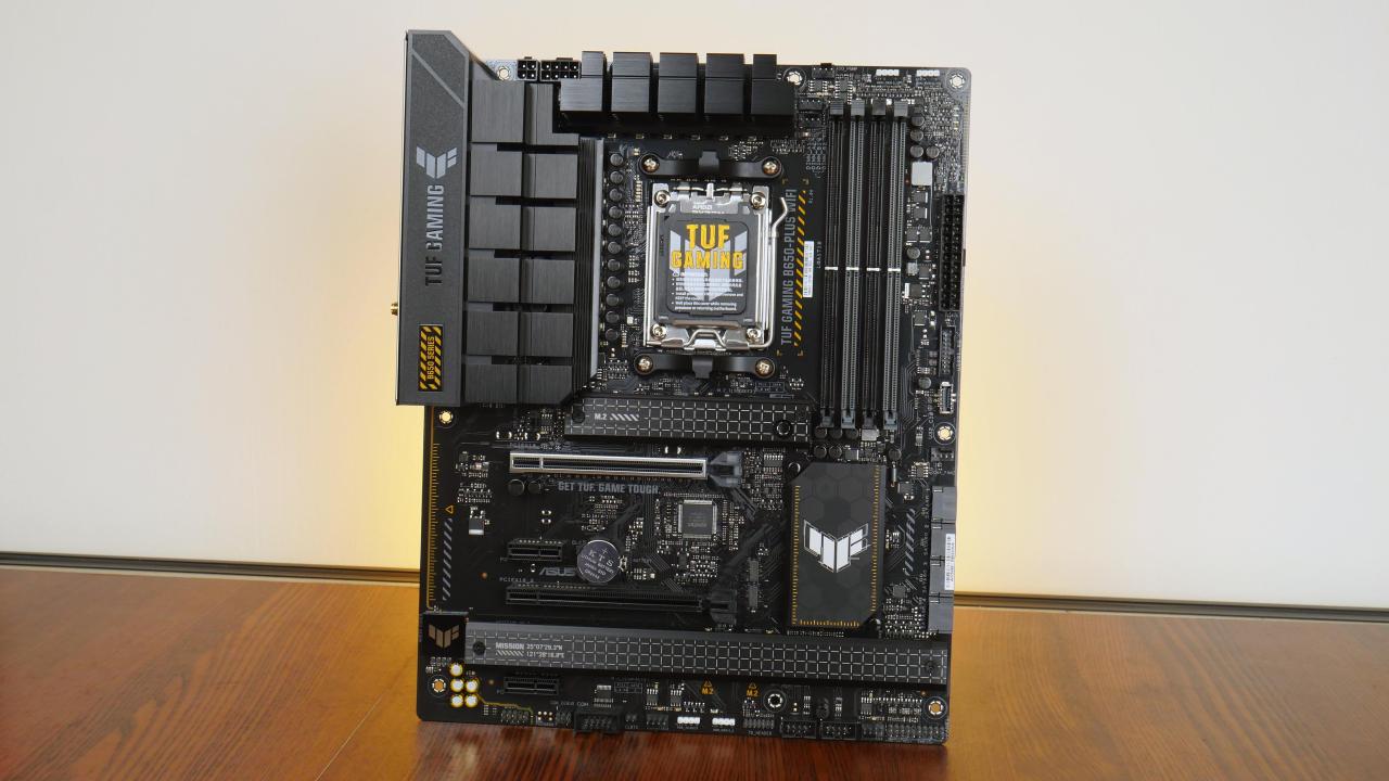 ASUS TUF GAMING B650-PLUS WIFI AMD B650 AM5 Ryzen™ Desktop 9000 8000 and 7000 ATX motherboard, 14 power stages, PCIe® 5.0 M.2 , DDR5 memory, WiFi 6 and 2.5 Gb Ethernet, USB4® support Aura Sync