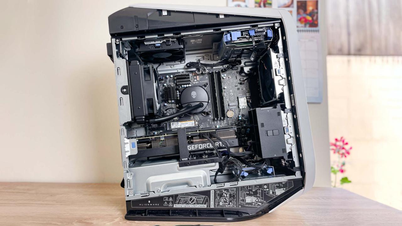 Alienware r13 aurora