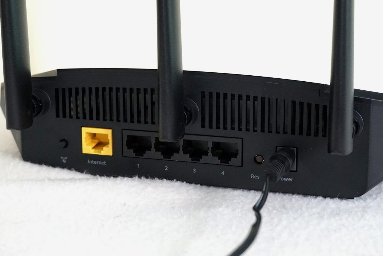 Used NETGEAR AX1800 1000 Mbps 4 Port Wireless Router (R6700AX-1AZNAS ...
