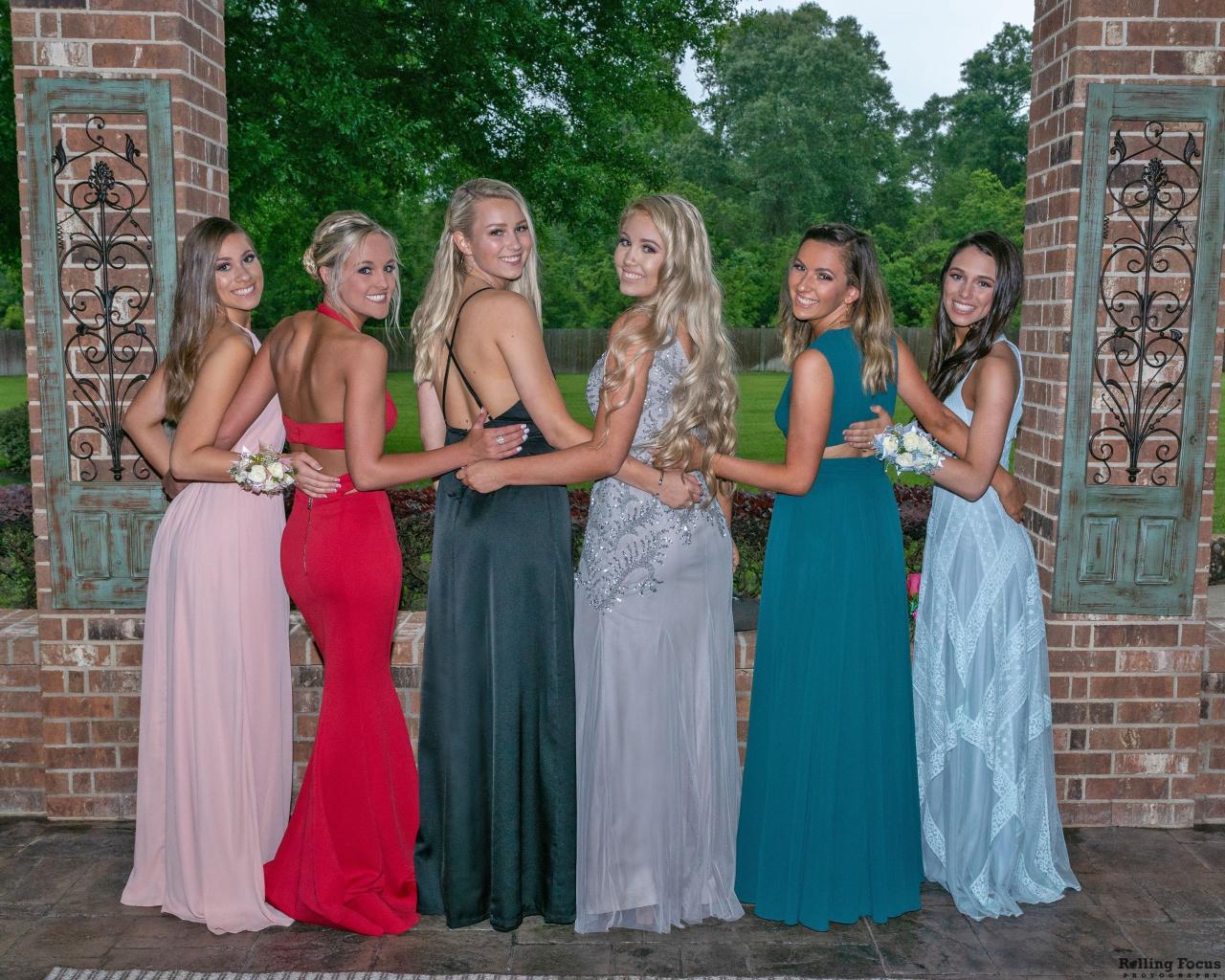 Prom 2018. Kingwood High School. Best friends. Senior Photographer ... Prom 2018. Kingwood High School. Best friends. Senior Photographer ...