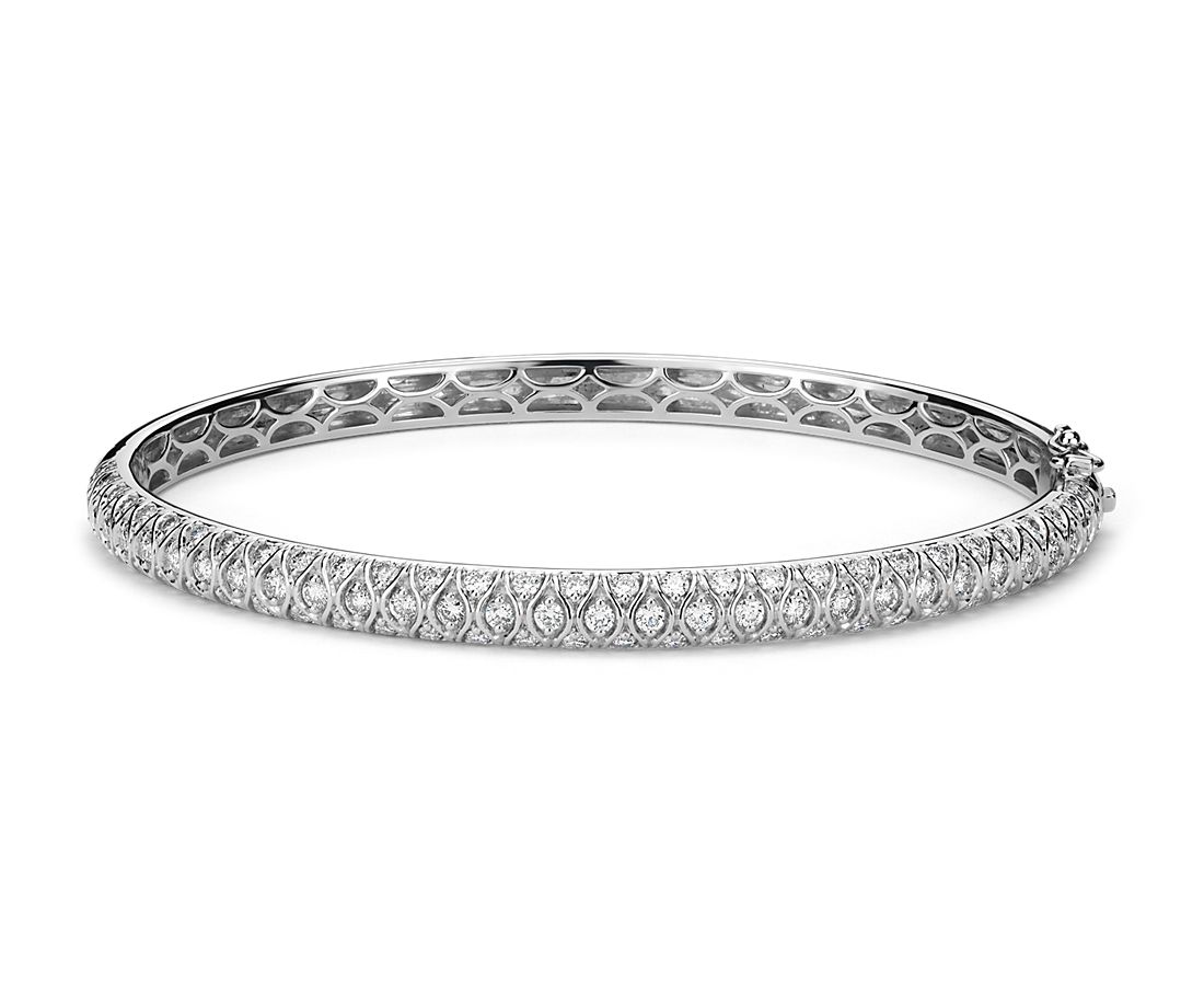Pave diamond