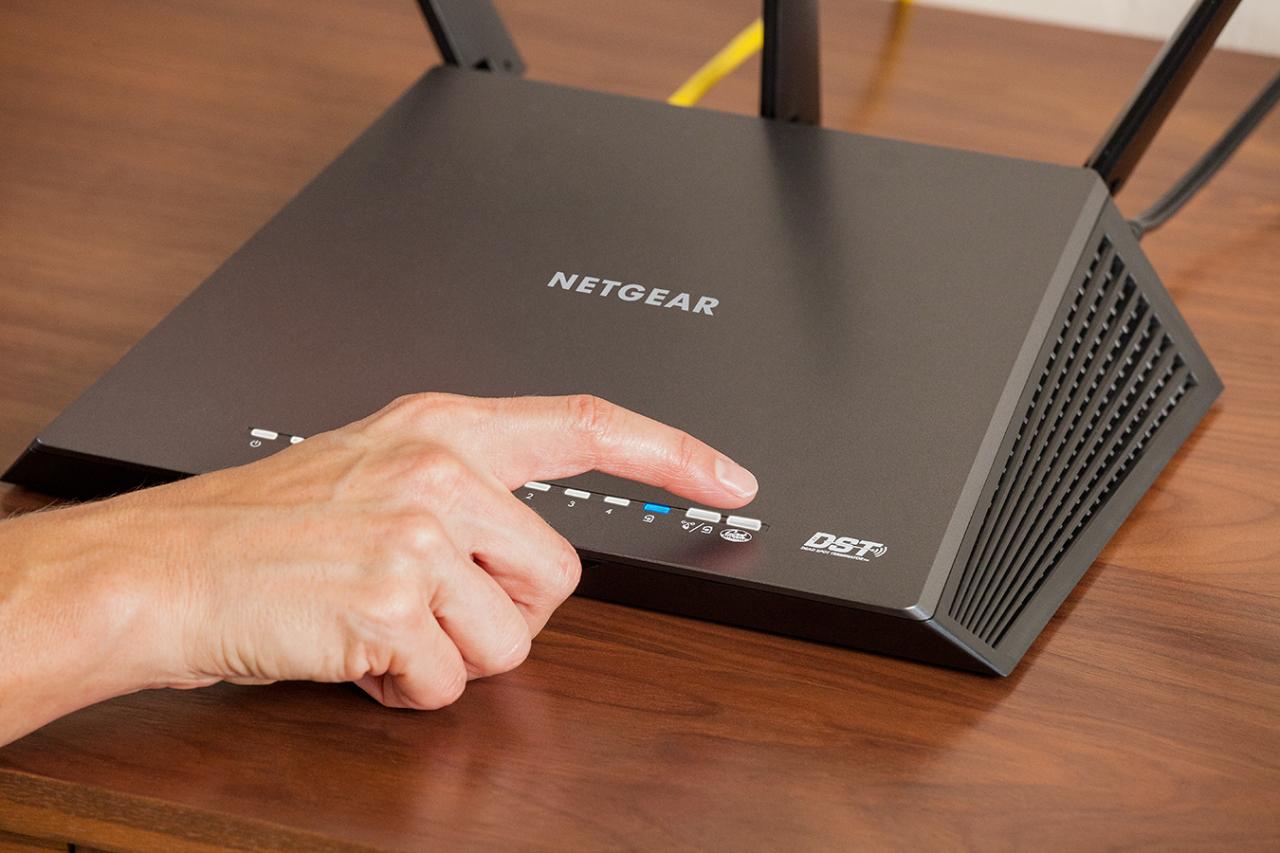 Customer Reviews: NETGEAR AX1800 Wi-Fi 6 Router Black RAX10-100NAS ...